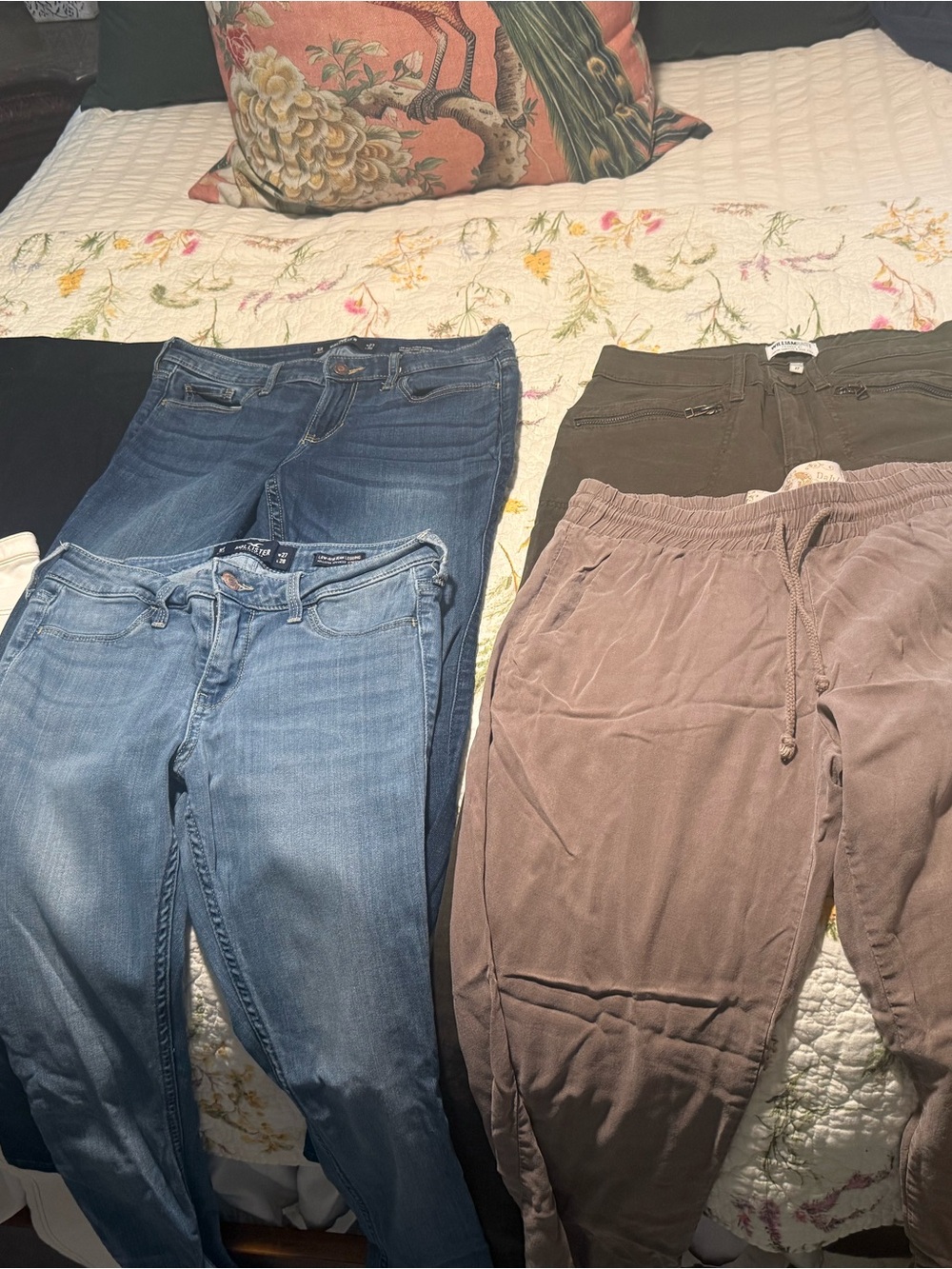 Bundle of 6 Women’s pants